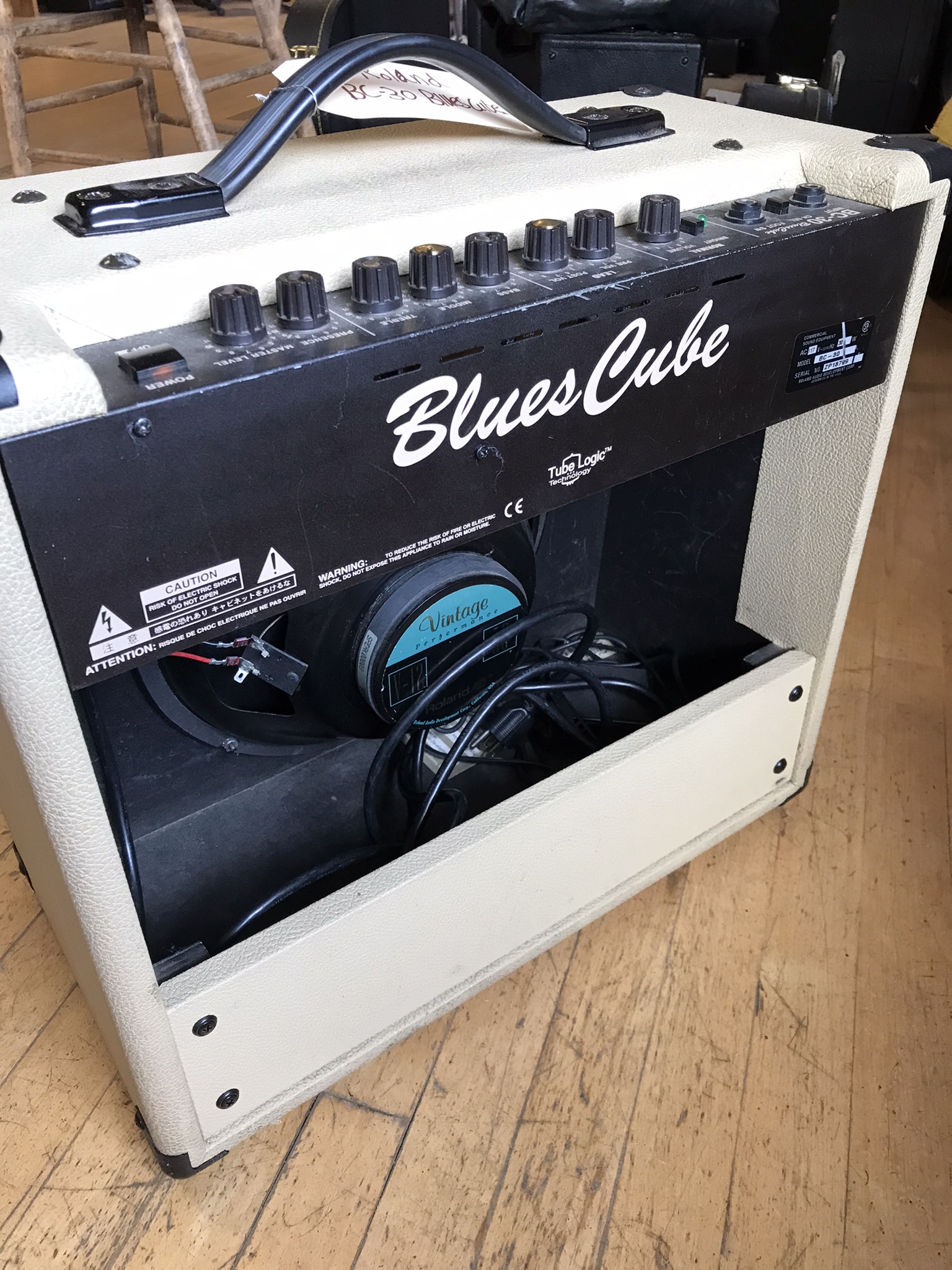 Roland BC-30 Blues Cube Solid State Amp- SOLD -
